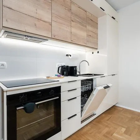 Modern&cozy Garbary With Parking And Balcony By Renters *