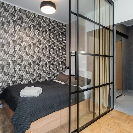 Modern&cozy Garbary With Parking And Balcony By Renters * Познань