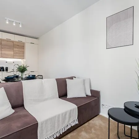 Modern&cozy Garbary With Parking And Balcony By Renters Apartment Poznan