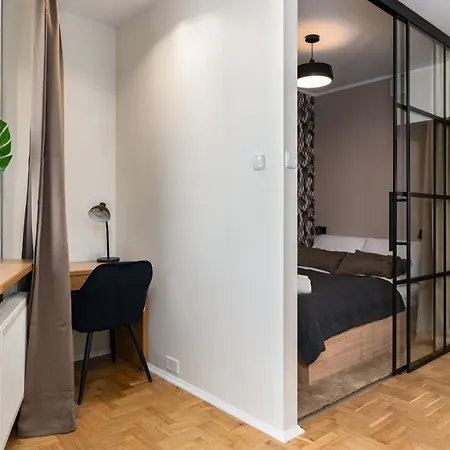 Modern&cozy Garbary With Parking And Balcony By Renters Poznan