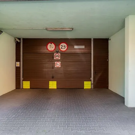 Apartment Modern&cozy Garbary With Parking And Balcony By Renters